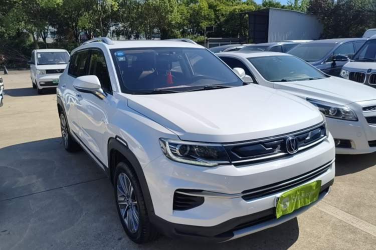 Used CHANGAN CS35PLUS 2019 1.6L Manual Chuanlian Edition Front Right 45 Deg