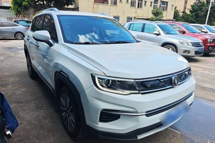 Used CHANGAN CS35PLUS 2019 1.6L Manual Chuanlian Edition Front Right 45 Deg