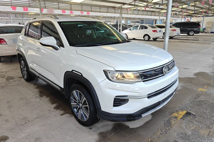 Used CHANGAN CS35PLUS 2019 1.6L Manual Chuanlian Edition Front Right 45 Deg