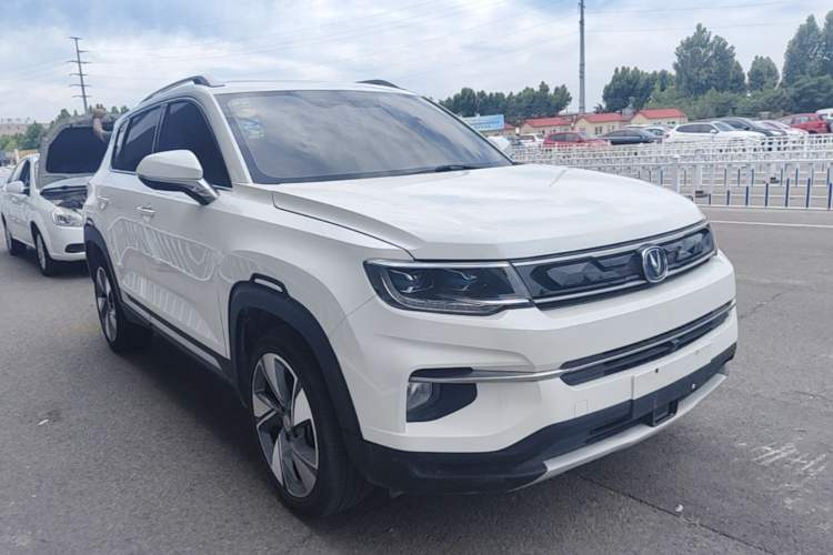 Used CHANGAN CS35PLUS 2019 1.6L Automatic Smart Connectivity Model Front Right 45 Deg