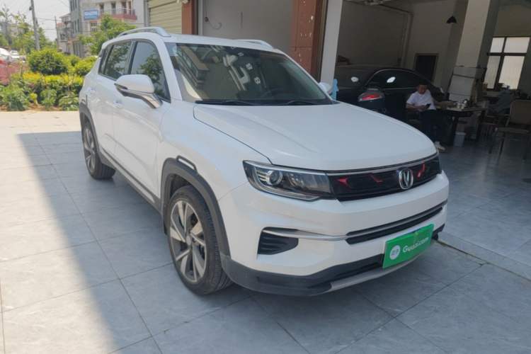 Used CHANGAN CS35PLUS 2019 1.4T DCT CoolLink Blue Whale Edition Front Right 45 Deg