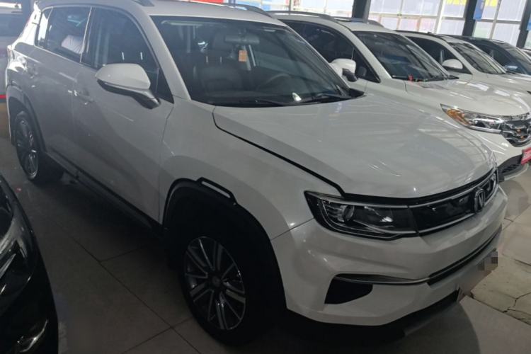 Used CHANGAN CS35PLUS 2019 1.6L Manual Chuanlian Edition Front Right 45 Deg