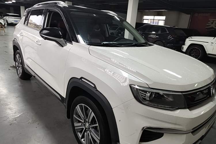 Used CHANGAN CS35PLUS 2019 1.4T DCT Chuanlian Blue Whale Edition Front Right 45 Deg