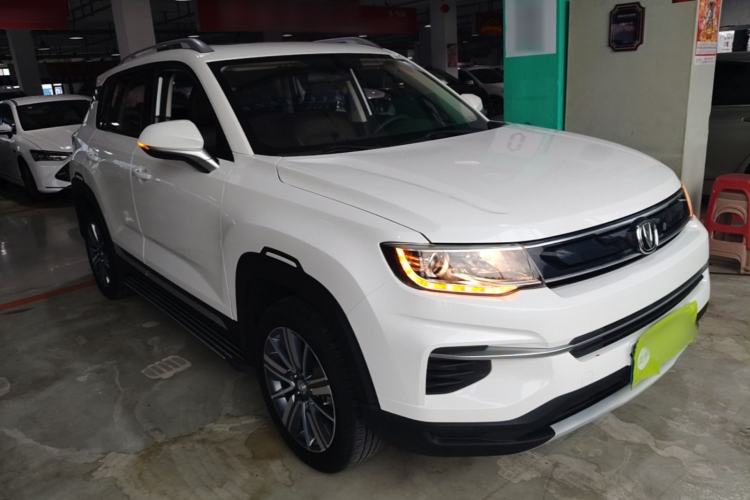 Used CHANGAN CS35PLUS 2019 1.6L Manual Chuanlian Edition Front Right 45 Deg