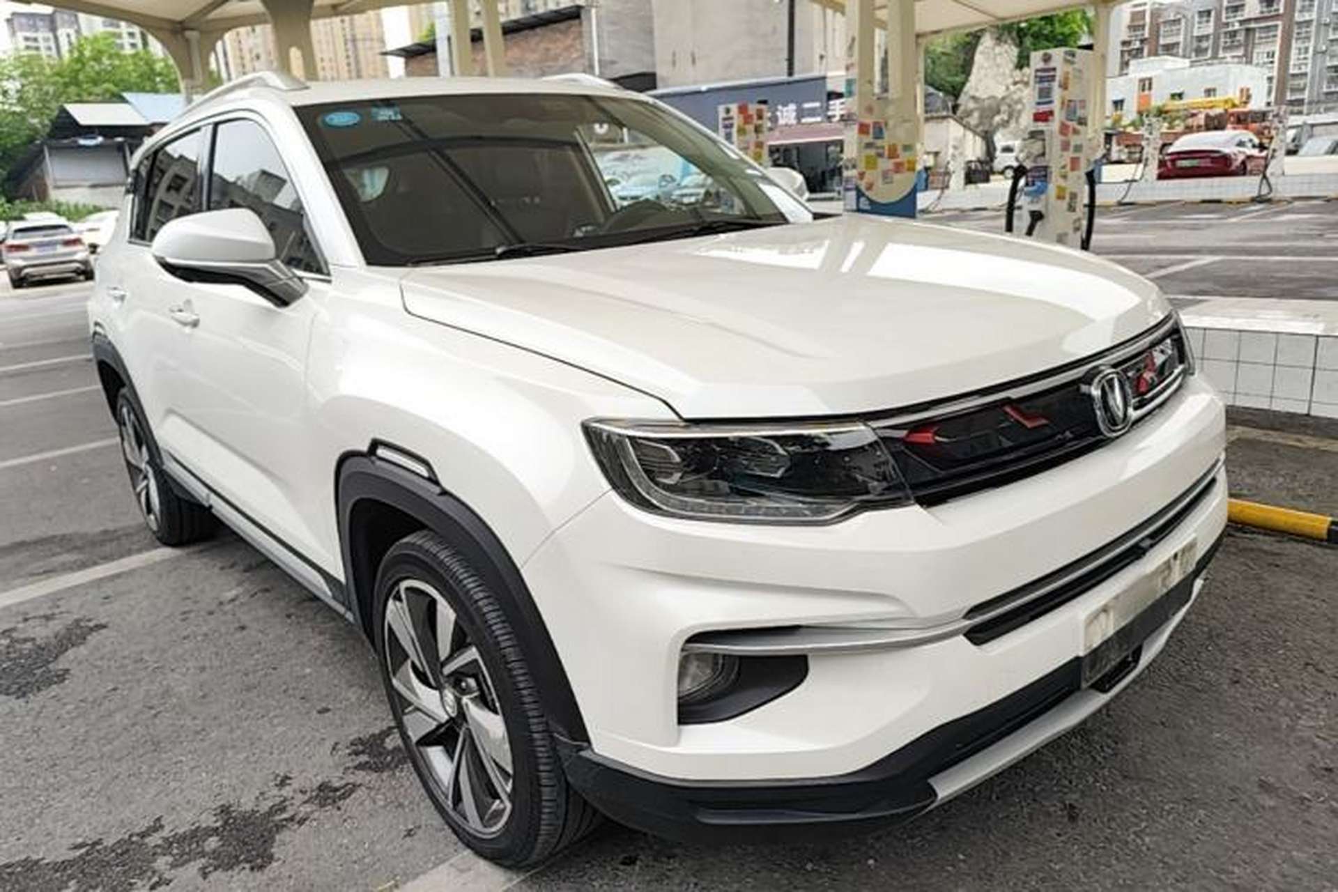 Used CHANGAN CS35PLUS 2019 1.4T DCT Smart Connect Blue Whale Edition Front Right 45 Deg
