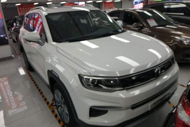 Used CHANGAN CS35PLUS 2019 1.6L Automatic Changlian Edition Front Right 45 Deg