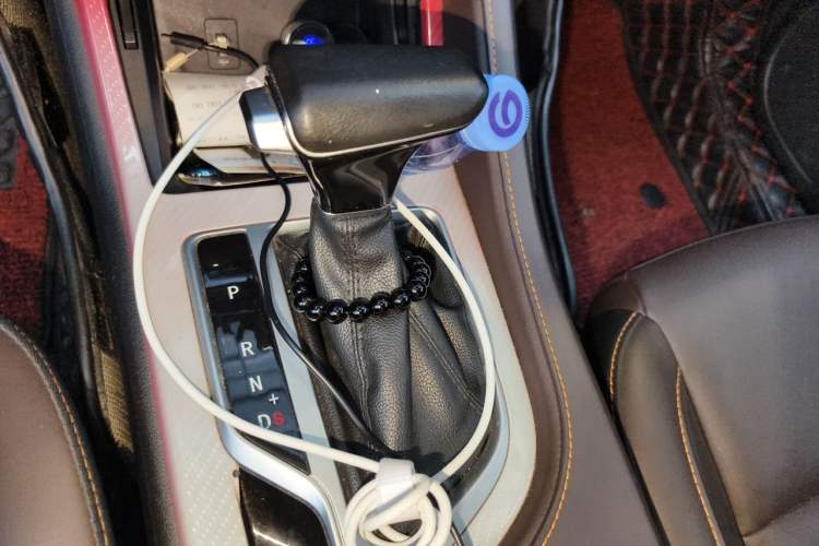 Used CHANGAN CS35PLUS 2019 1.6L Automatic CoolLink Edition Gear Lever