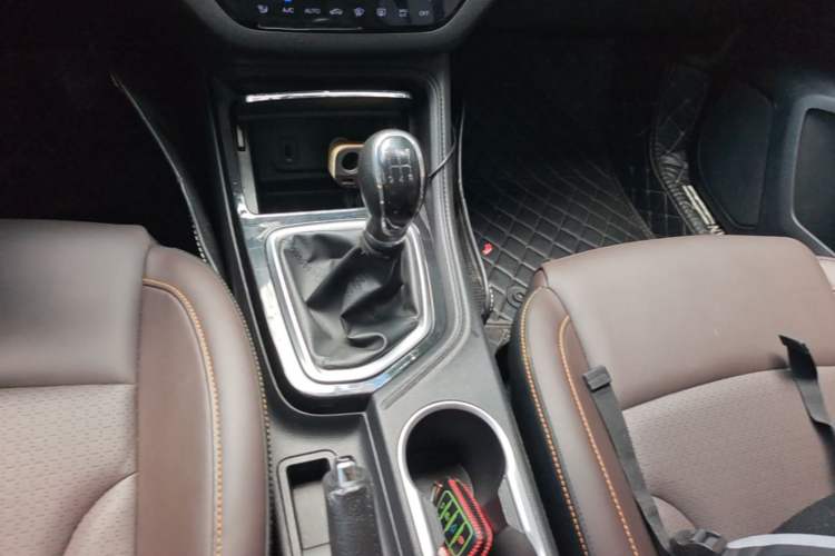 Used CHANGAN CS35PLUS 2019 1.6L Manual Chuanlian Edition Gear Lever