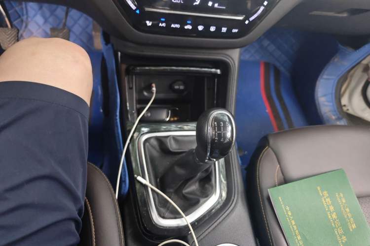 Used CHANGAN CS35PLUS 2019 1.6L Manual Chuanlian Edition Gear Lever