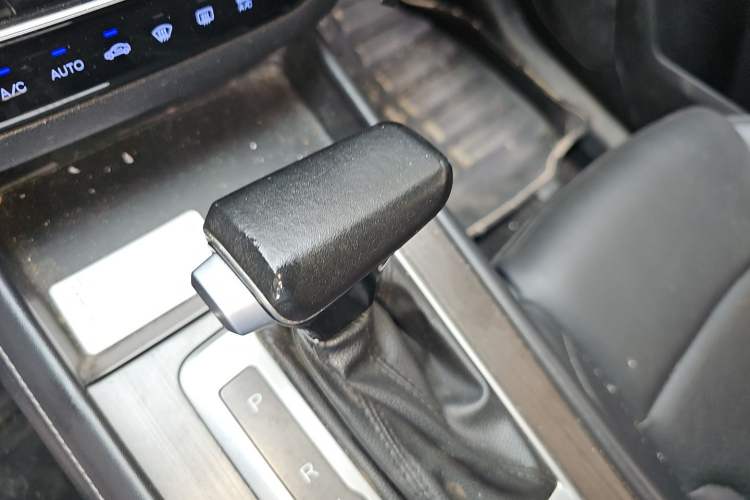 Used CHANGAN CS35PLUS 2019 1.4T DCT Chuanlian Blue Whale Edition Gear Lever