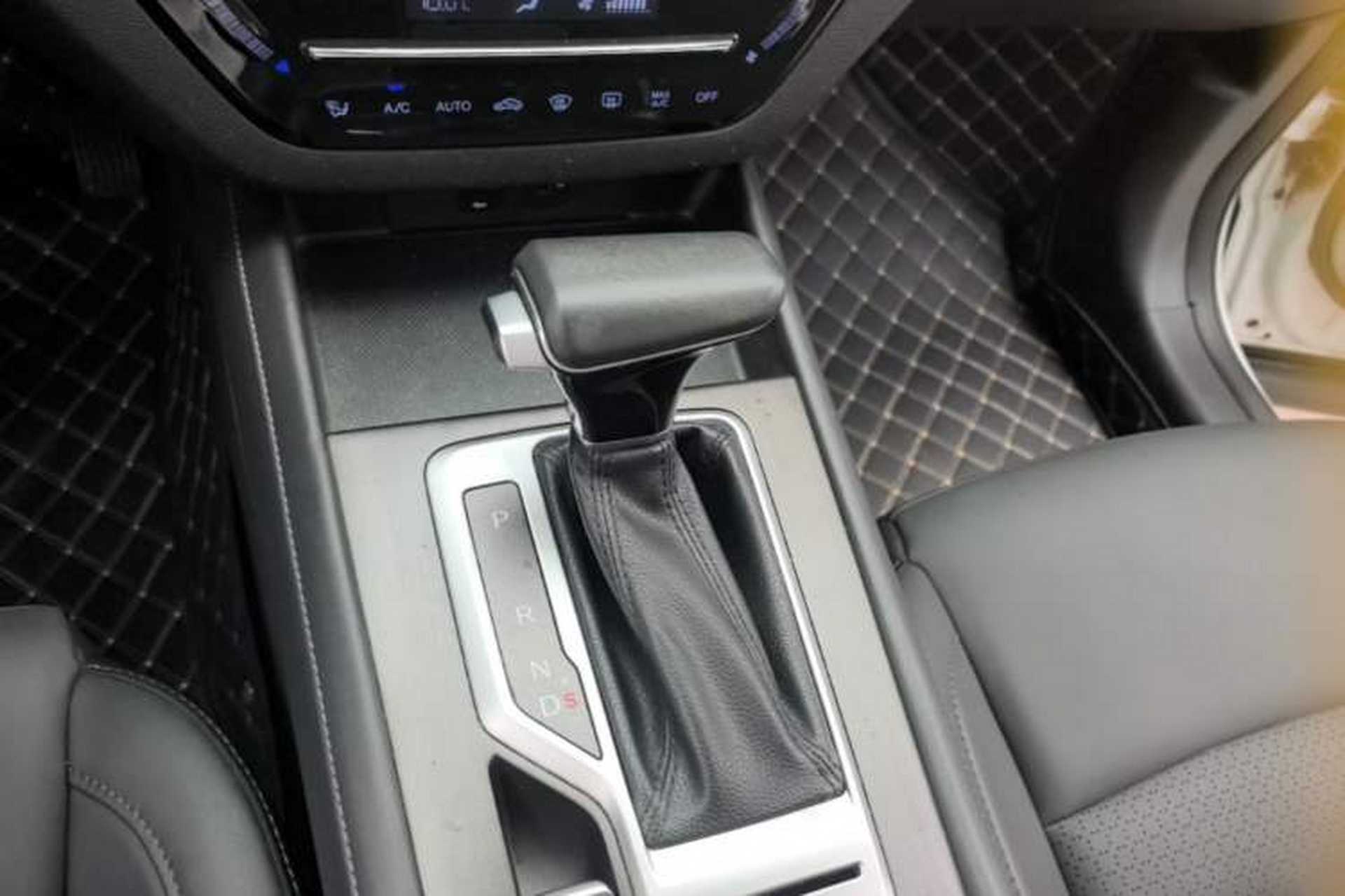 Used CHANGAN CS35PLUS 2019 1.4T DCT Chuanlian Blue Whale Edition Gear Lever