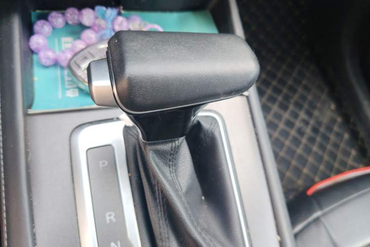 Used CHANGAN CS35PLUS 2019 1.4T DCT Chuanlian Blue Whale Edition Gear Lever