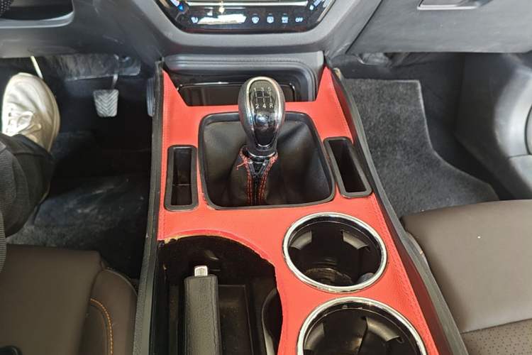 Used CHANGAN CS35PLUS 2019 1.6L Manual Chuanlian Edition Gear Lever