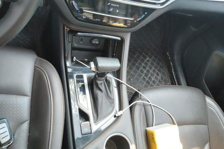 Used CHANGAN CS35PLUS 2019 1.6L Automatic Smart Connectivity Model Gear Lever