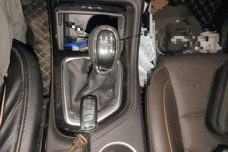 Used CHANGAN CS35PLUS 2019 1.6L Manual Chuanlian Edition Gear Lever