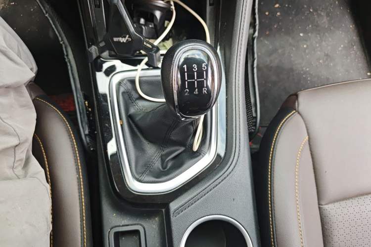 Used CHANGAN CS35PLUS 2019 1.6L Manual E-Link Upgrade Edition Gear Lever