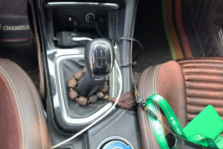 Used CHANGAN CS35PLUS 2019 1.6L Manual E-Link Upgrade Edition Gear Lever