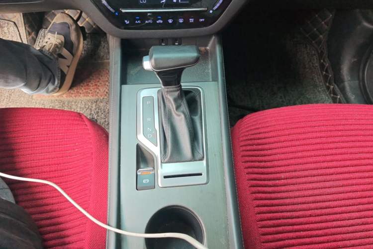 Used CHANGAN CS35PLUS 2019 1.4T DCT Chuanlian Blue Whale Edition Gear Lever