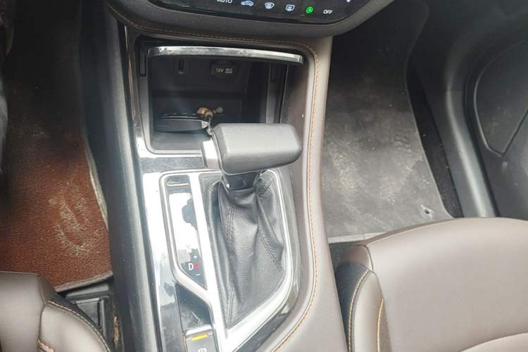 Used CHANGAN CS35PLUS 2019 1.6L Automatic Smart Connectivity Model Gear Lever
