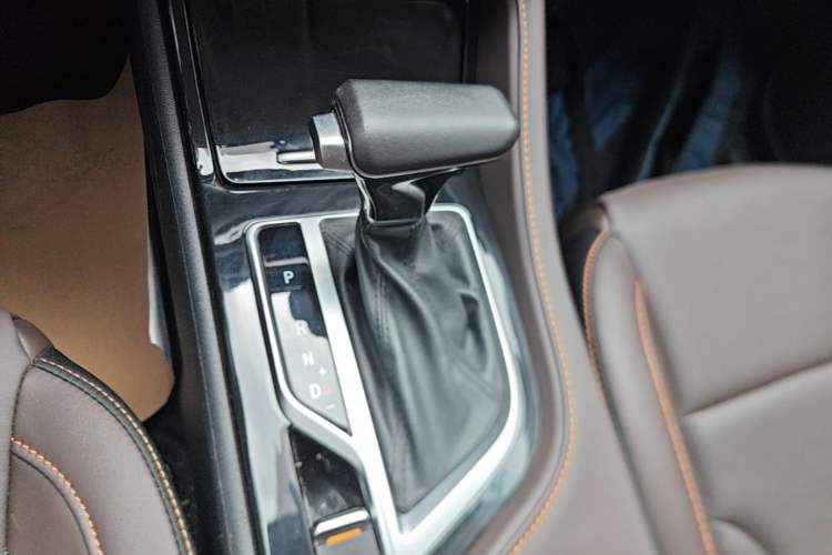 Used CHANGAN CS35PLUS 2019 1.6L Automatic Changlian Edition Gear Lever