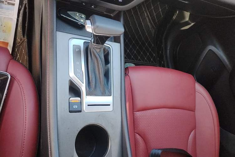Used CHANGAN CS35PLUS 2019 1.4T DCT Chuanlian Blue Whale Edition Gear Lever