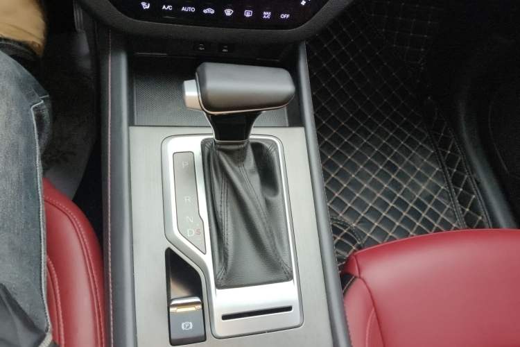 Used CHANGAN CS35PLUS 2019 1.4T DCT Chuanlian Blue Whale Edition Gear Lever
