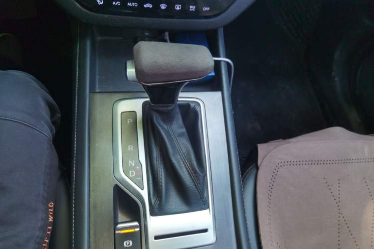 Used CHANGAN CS35PLUS 2019 1.4T DCT Chuanlian Blue Whale Edition Gear Lever