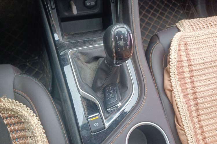 Used CHANGAN CS35PLUS 2019 1.6L Manual Cool Edition Gear Lever