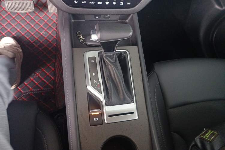 Used CHANGAN CS35PLUS 2019 1.4T DCT Chuanlian Blue Whale Edition Gear Lever