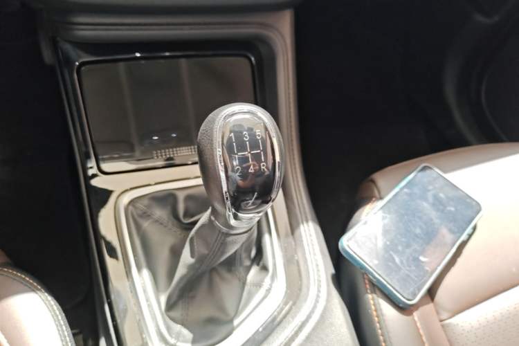 Used CHANGAN CS35PLUS 2019 1.6L Manual Chuanlian Edition Gear Lever