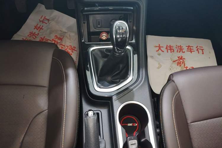 Used CHANGAN CS35PLUS 2019 1.6L Manual Chuanlian Edition Gear Lever