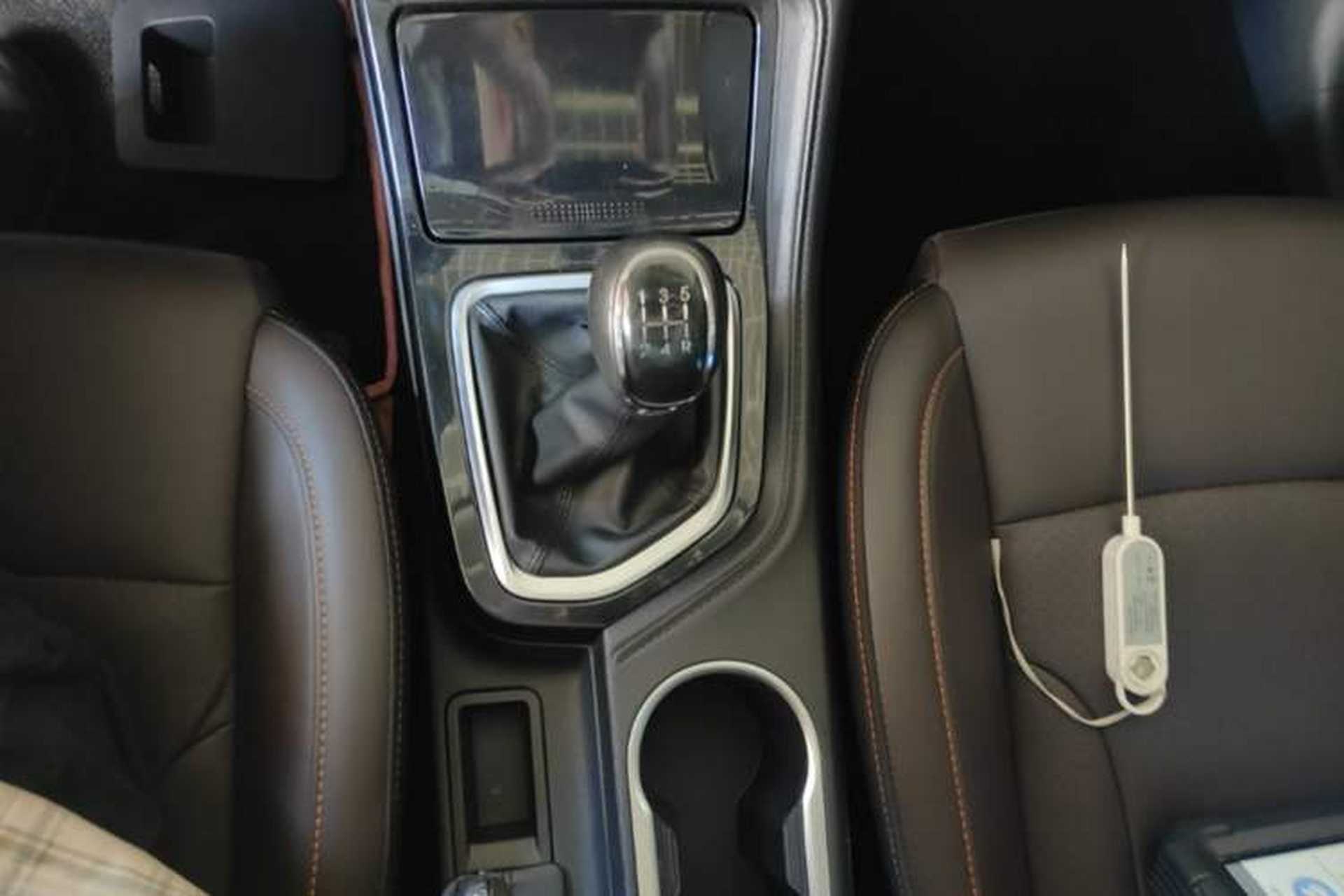 Used CHANGAN CS35PLUS 2019 1.6L Manual Chuanlian Edition Gear Lever