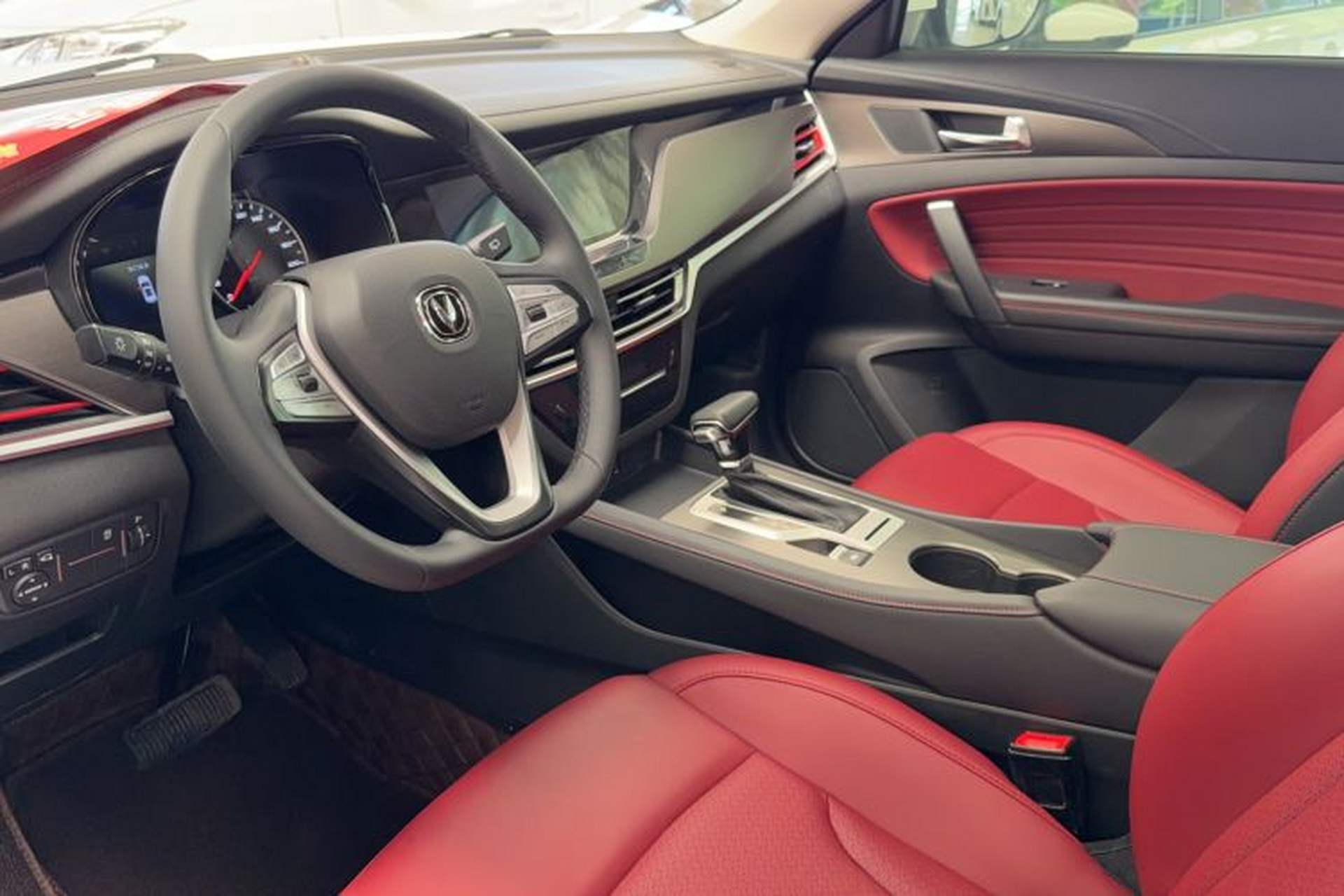Used CHANGAN CS35PLUS 2019 1.4T DCT Chuanlian Blue Whale Edition Interior 1