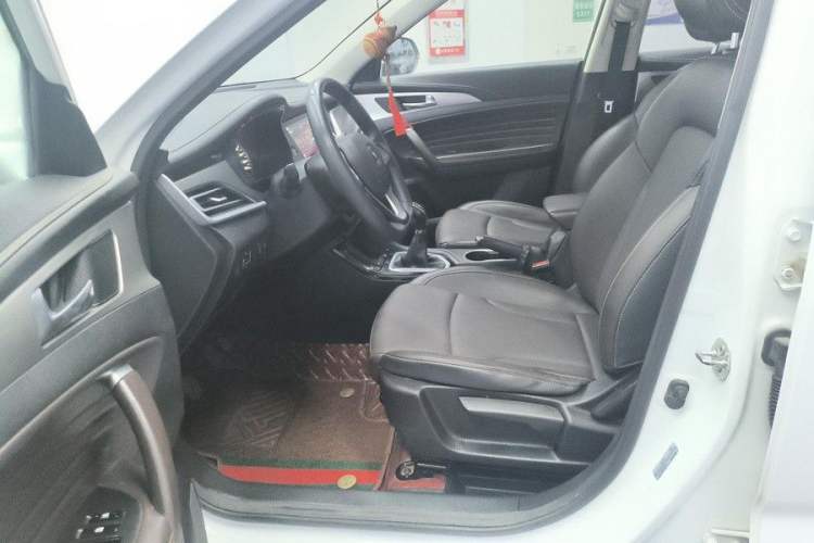 Used CHANGAN CS35PLUS 2019 1.6L Manual Chuanlian Edition Interior 1
