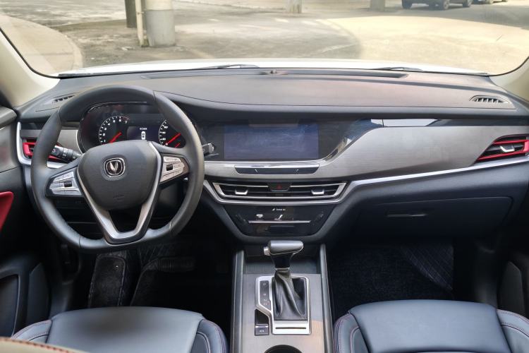 Used CHANGAN CS35PLUS 2019 1.4T DCT CoolLink Blue Whale Edition Interior 1
