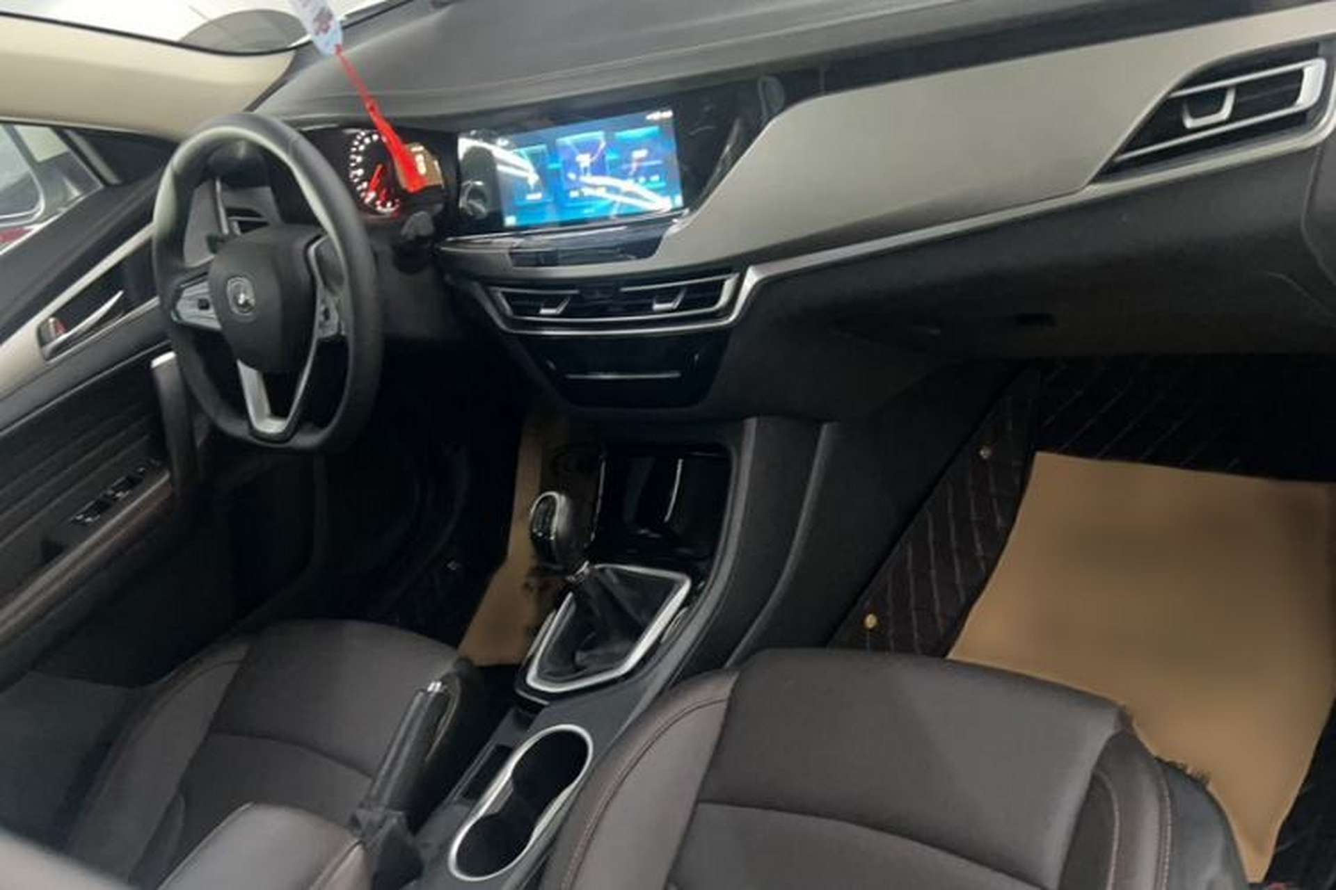 Used CHANGAN CS35PLUS 2019 1.6L Manual Chuanlian Edition Interior 1