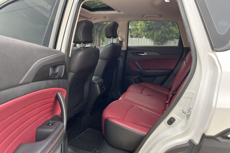 Used CHANGAN CS35PLUS 2019 1.4T DCT Chuanlian Blue Whale Edition Interior 2