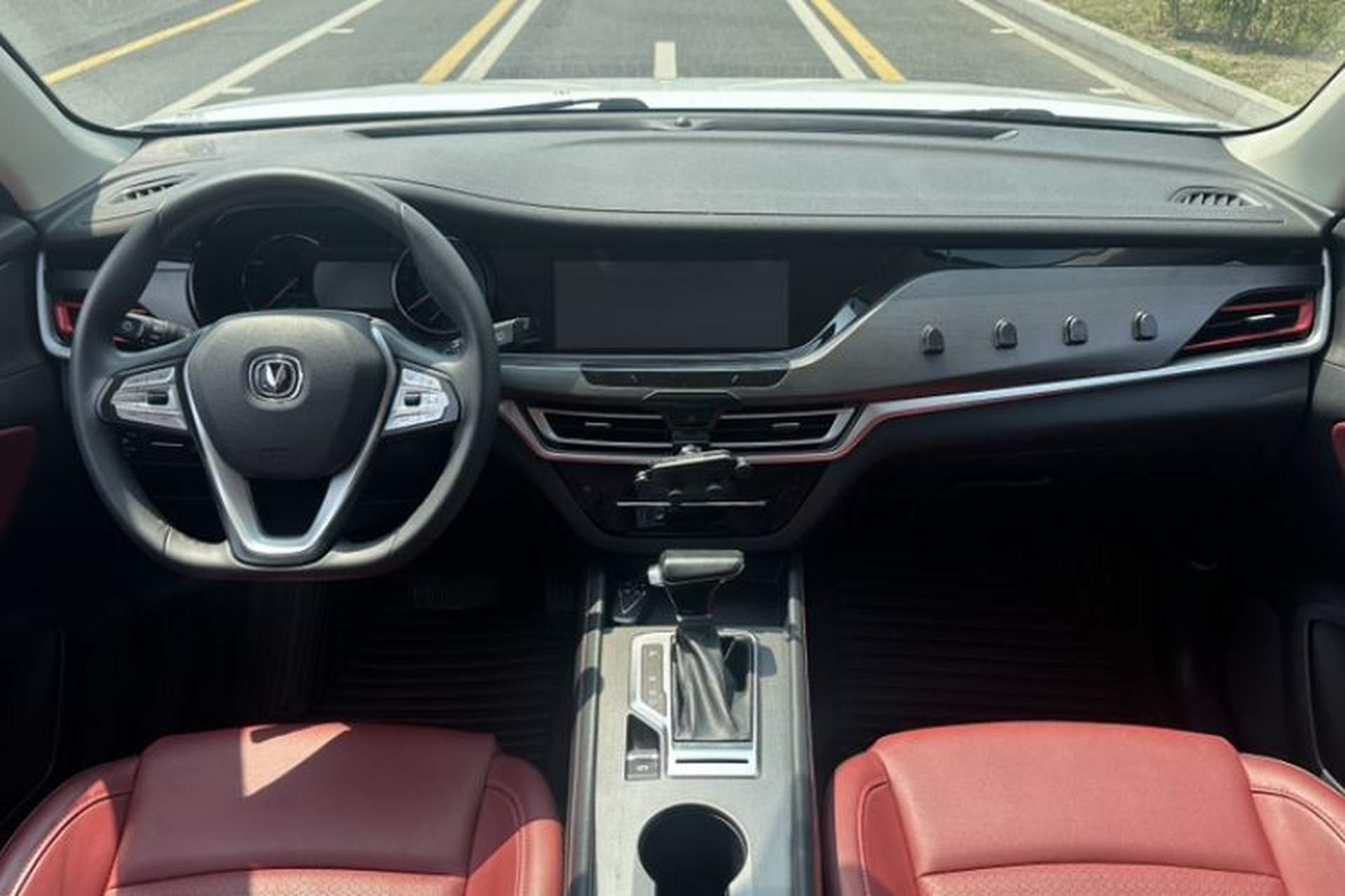 Used CHANGAN CS35PLUS 2019 1.4T DCT Chuanlian Blue Whale Edition Interior 2