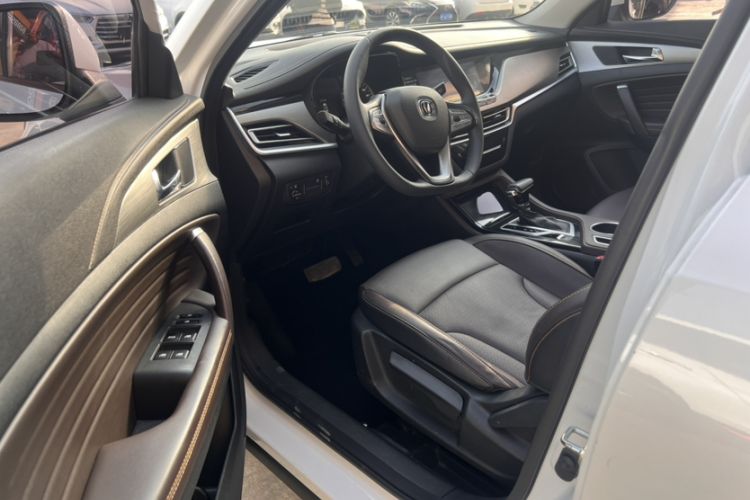 Used CHANGAN CS35PLUS 2019 1.6L Automatic Changlian Edition Interior 2