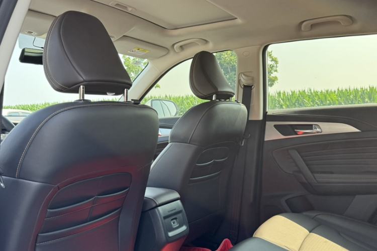 Used CHANGAN CS35PLUS 2019 1.6L Manual Chuanlian Edition Interior 3