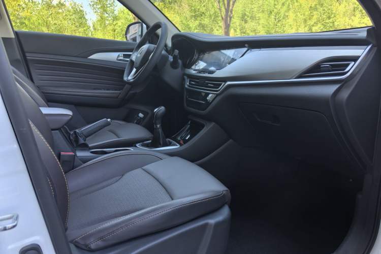 Used CHANGAN CS35PLUS 2019 1.6L Manual Chuanlian Edition Interior 4