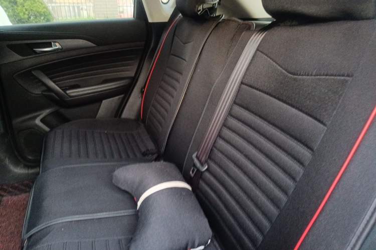 Used CHANGAN CS35PLUS 2019 1.4T DCT Chuanlian Blue Whale Edition Interior 4