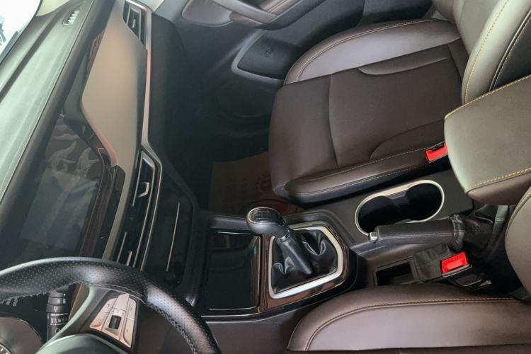 Used CHANGAN CS35PLUS 2019 1.6L Manual E-Link Upgrade Edition Interior 5
