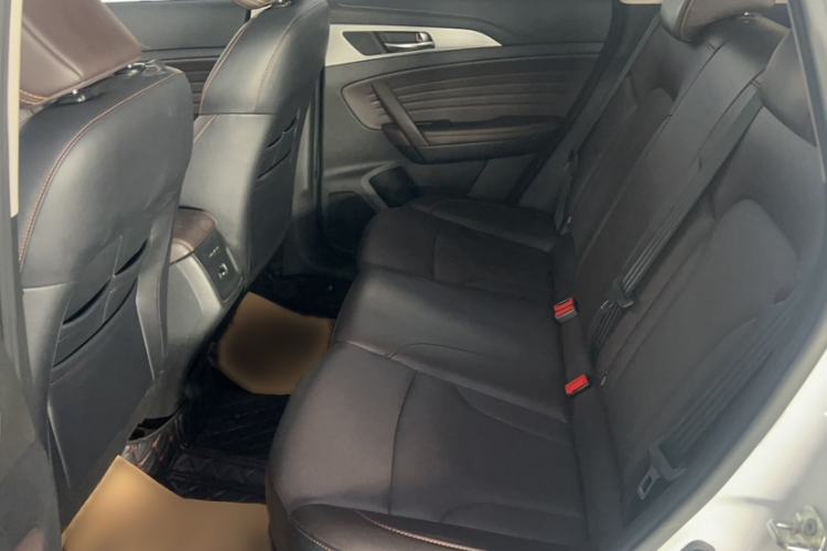 Used CHANGAN CS35PLUS 2019 1.6L Manual Chuanlian Edition Interior 6