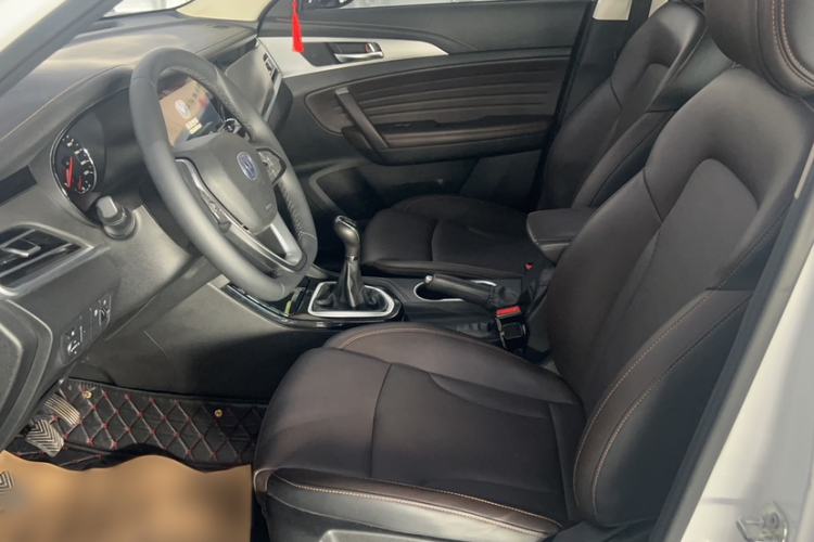 Used CHANGAN CS35PLUS 2019 1.6L Manual Chuanlian Edition Interior 7