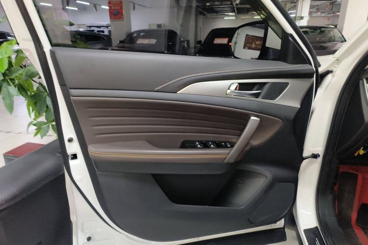 Used CHANGAN CS35PLUS 2019 1.6L Automatic CoolLink Edition Interior 7