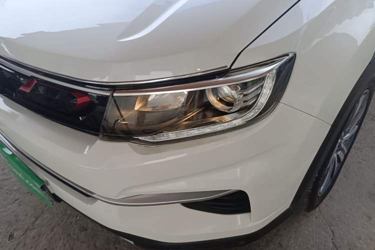 Used CHANGAN CS35PLUS 2019 1.4T DCT Chuanlian Blue Whale Edition Left Front Headlight
