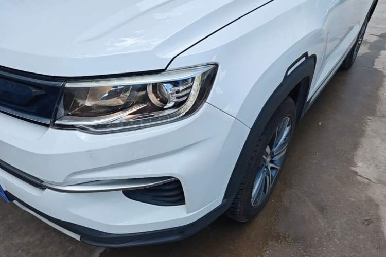 Used CHANGAN CS35PLUS 2019 1.6L Manual Chuanlian Edition Left Front Headlight