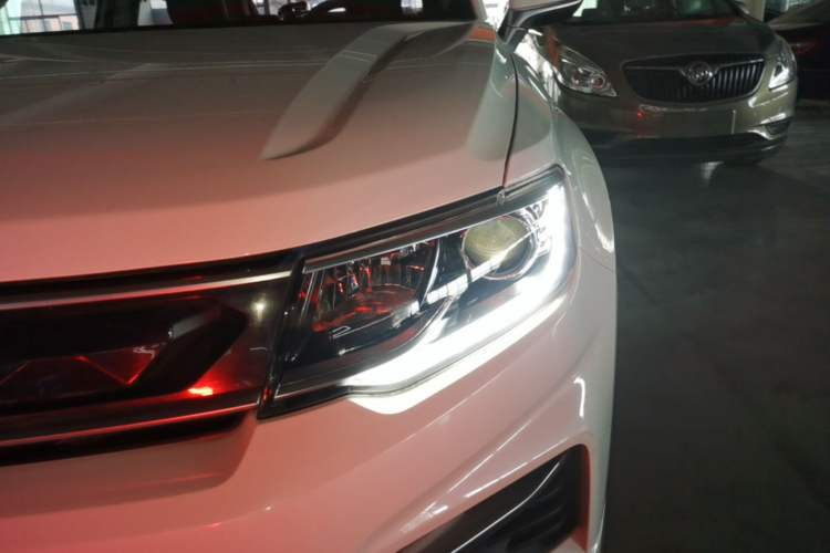 Used CHANGAN CS35PLUS 2019 1.6L Automatic Yue Lian Upgrade Edition Left Front Headlight