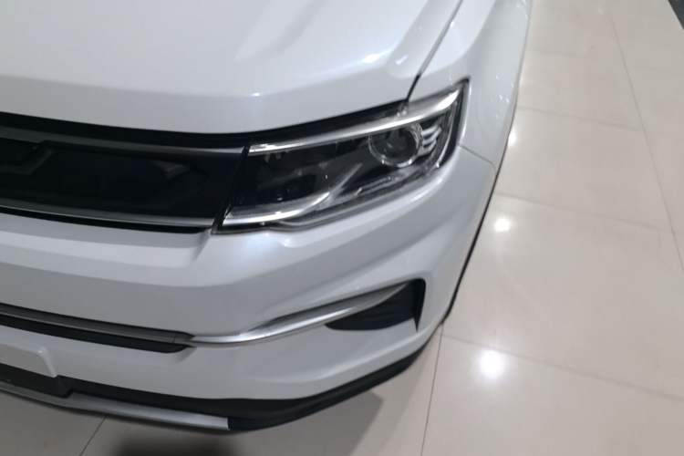 Used CHANGAN CS35PLUS 2019 1.6L Manual E-Link Upgrade Edition Left Front Headlight